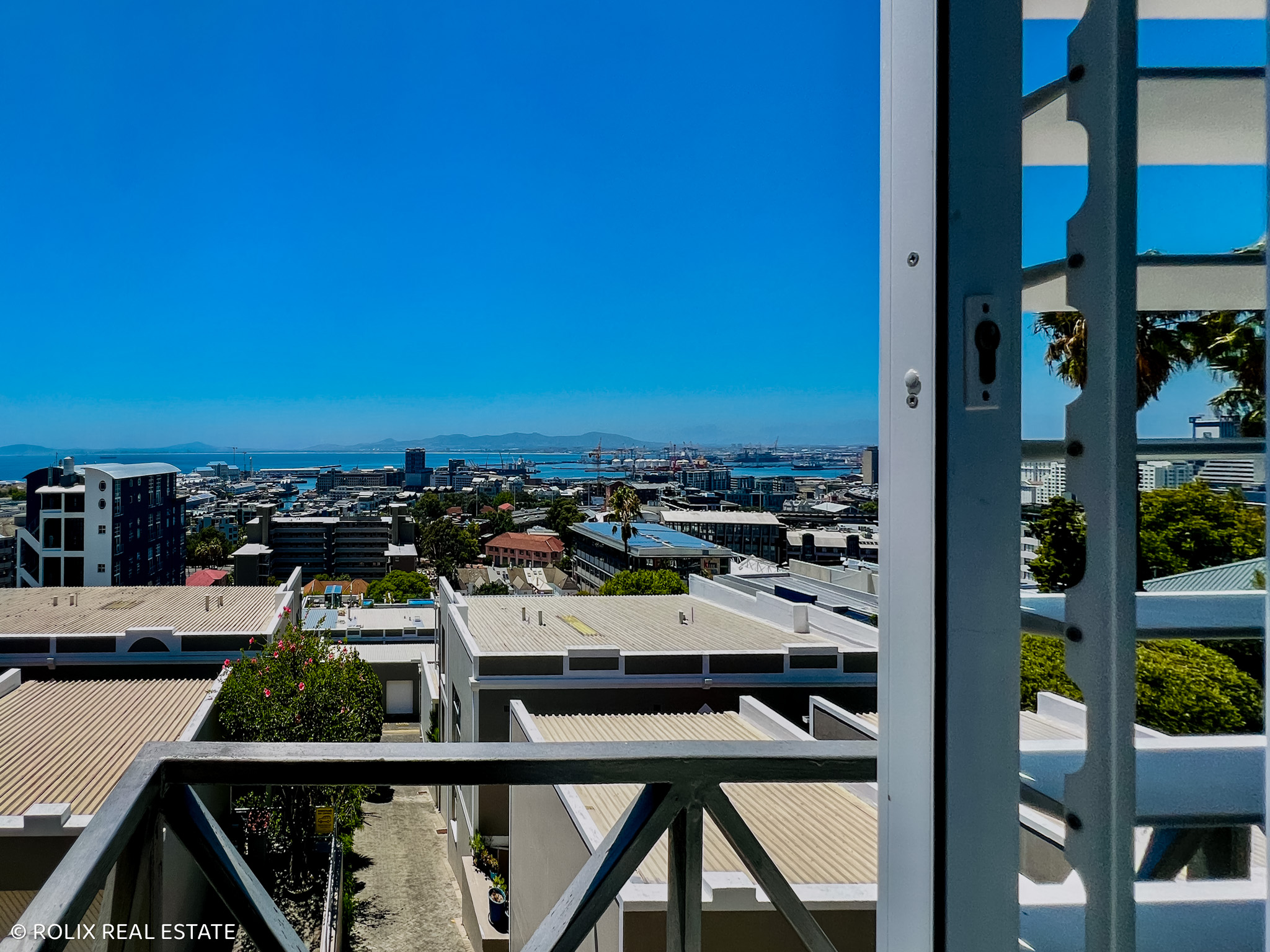 2 Bedroom Property for Sale in Green Point Western Cape